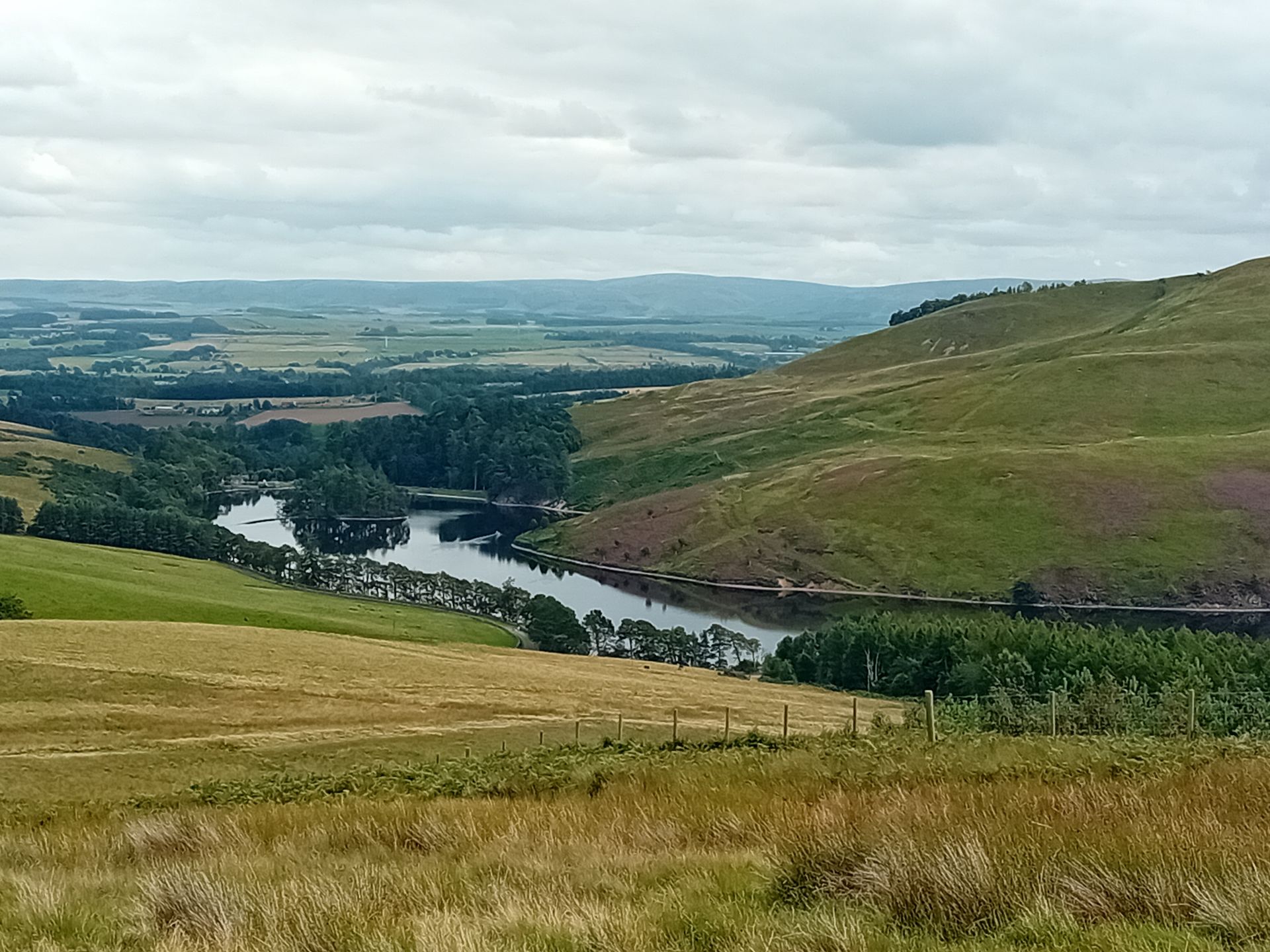 Glencorse Reservoir from Harbour Hill